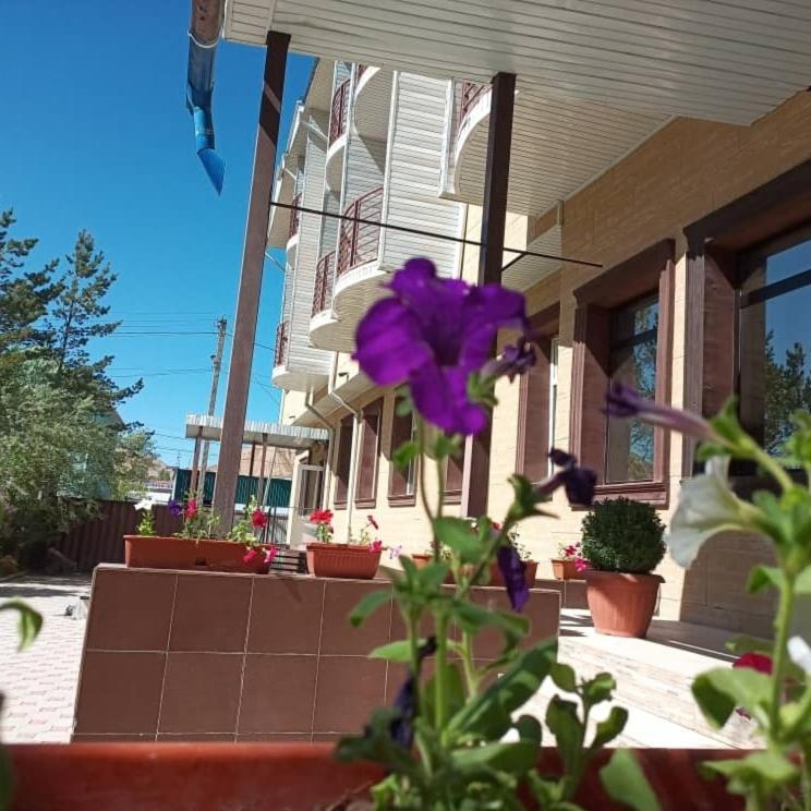 Aska Hotel Naryn Екстер'єр фото