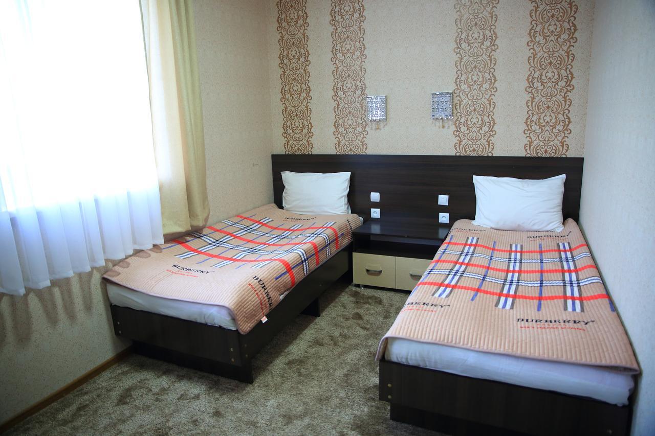 Aska Hotel Naryn Екстер'єр фото