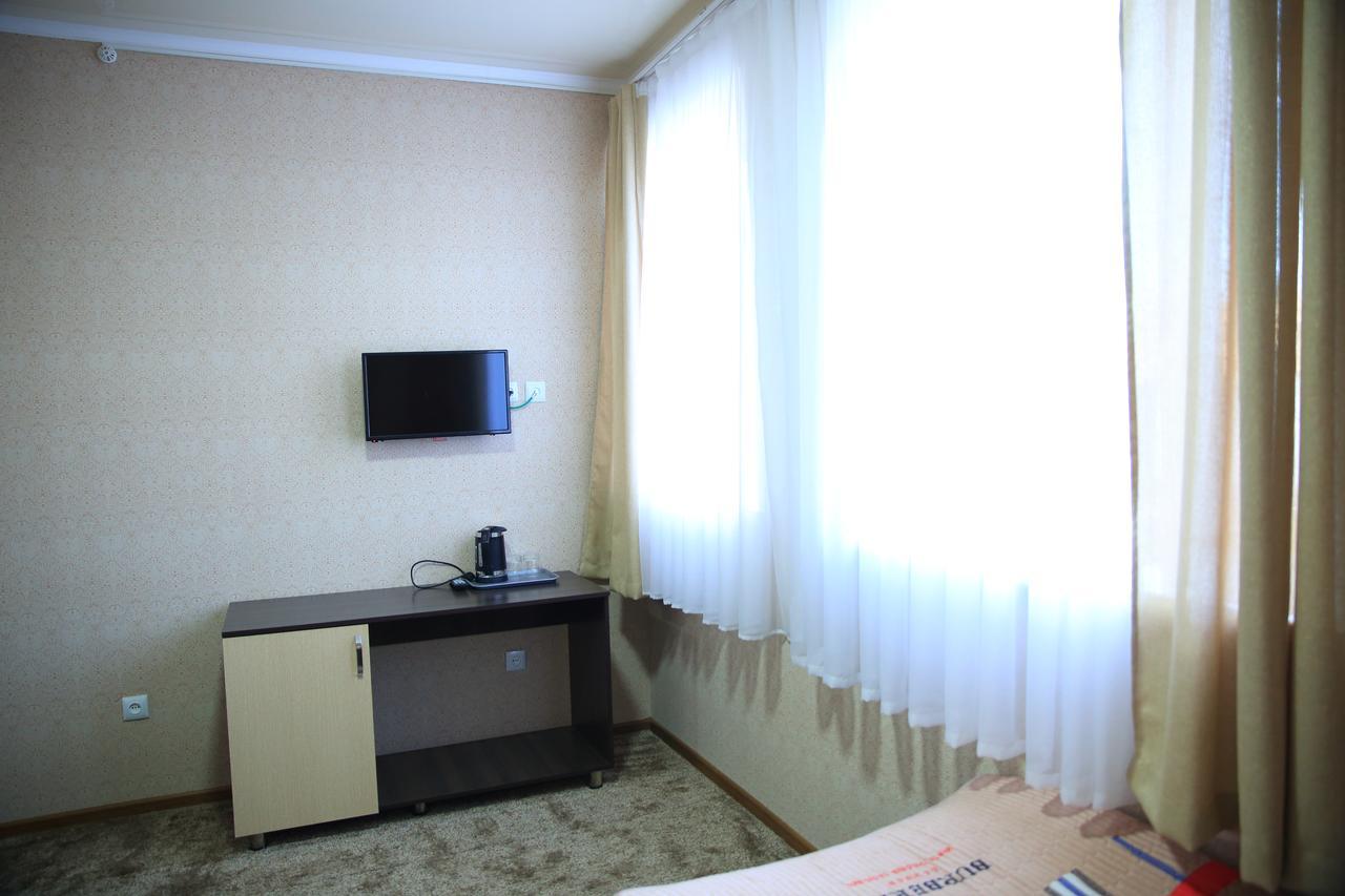 Aska Hotel Naryn Екстер'єр фото