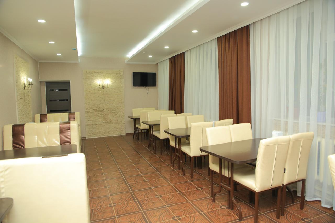 Aska Hotel Naryn Екстер'єр фото