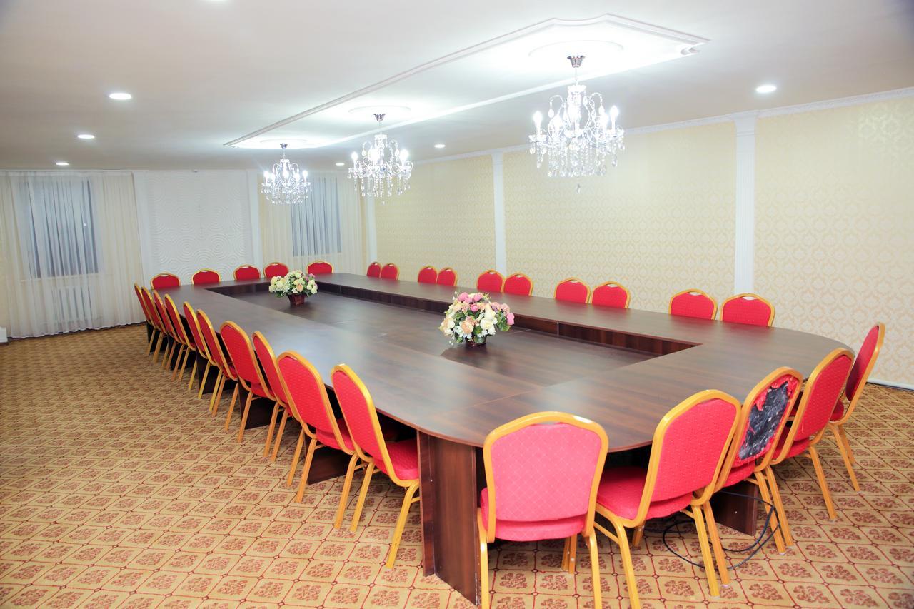 Aska Hotel Naryn Екстер'єр фото
