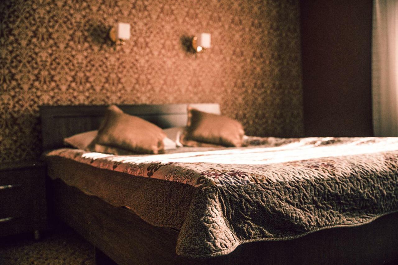 Aska Hotel Naryn Екстер'єр фото