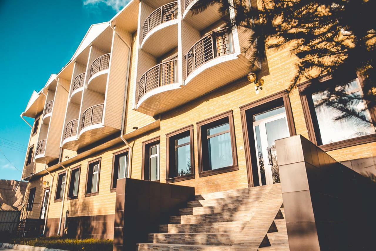 Aska Hotel Naryn Екстер'єр фото